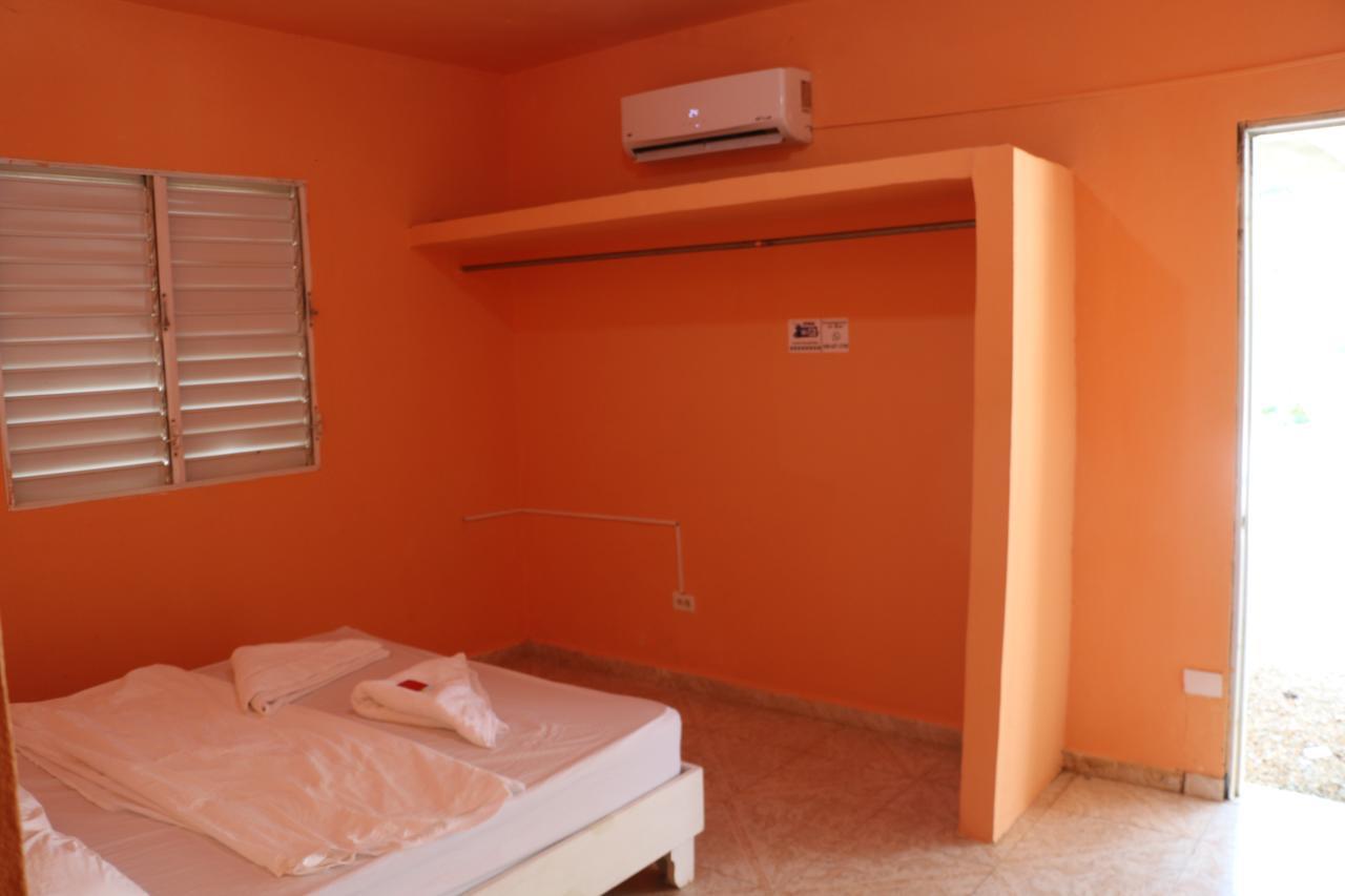 Luiggi Hostel Лас Терренас Экстерьер фото