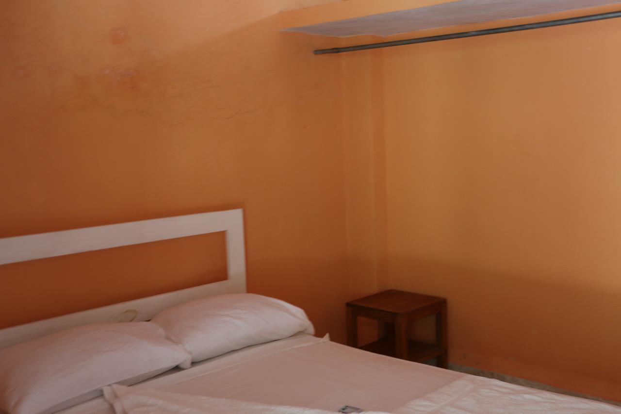 Luiggi Hostel Лас Терренас Экстерьер фото