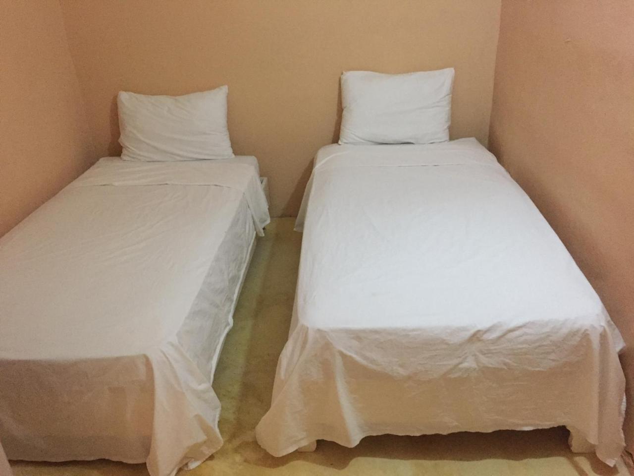 Luiggi Hostel Лас Терренас Экстерьер фото