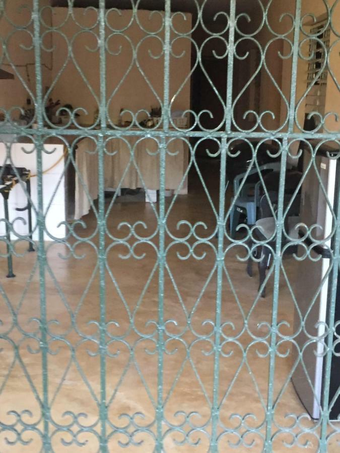 Luiggi Hostel Лас Терренас Экстерьер фото