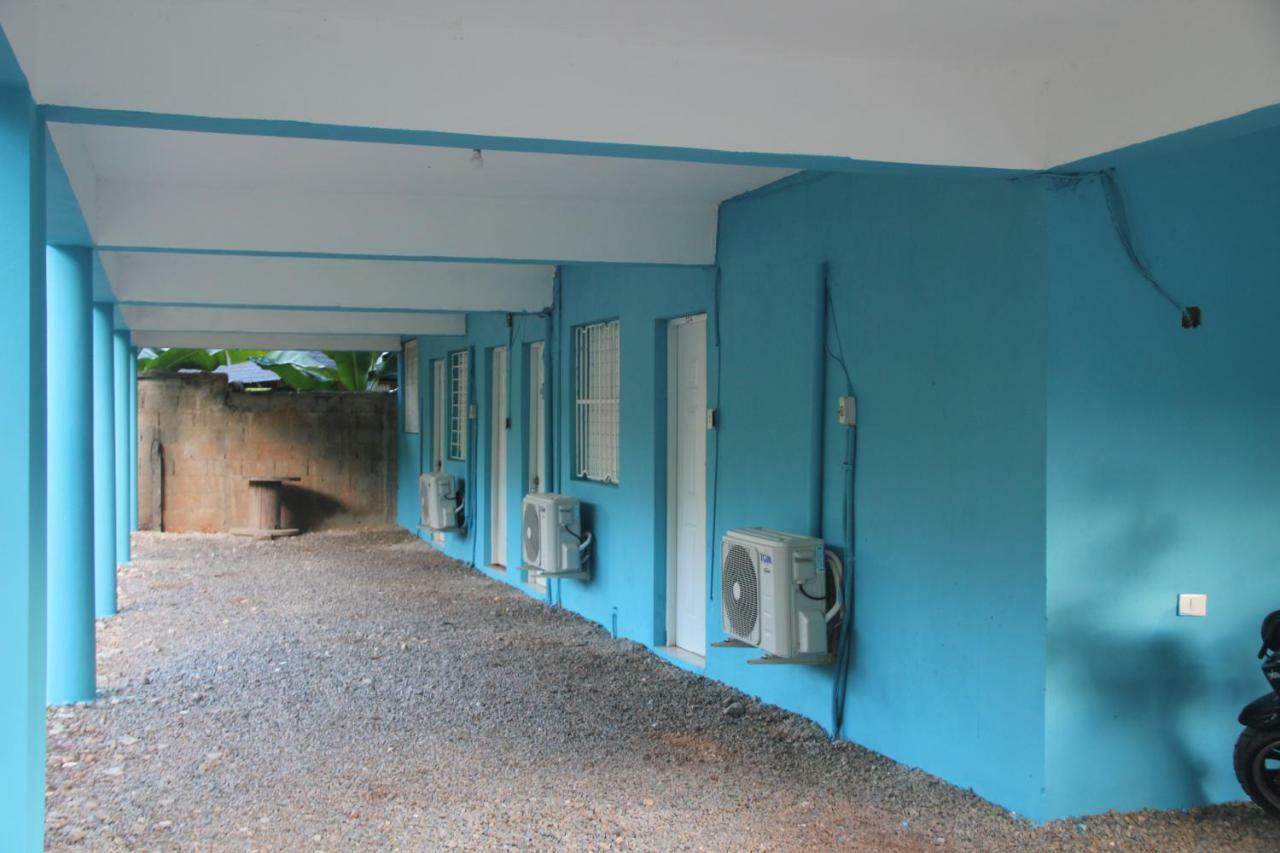 Luiggi Hostel Лас Терренас Экстерьер фото